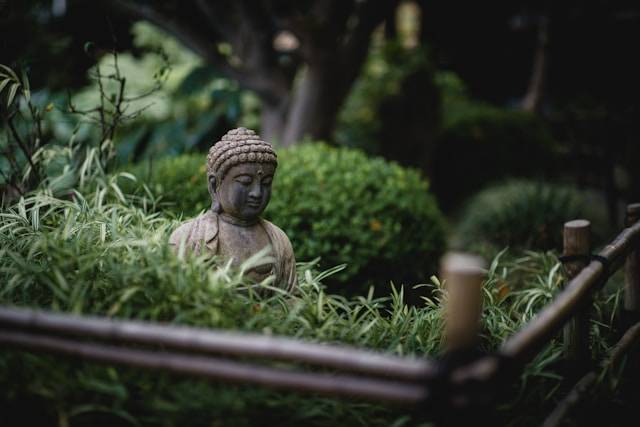 Buddha-Statuen für den japanischen Garten